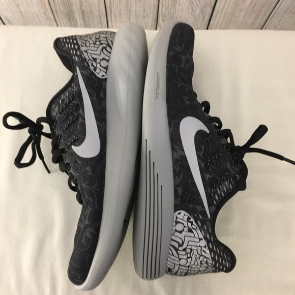 Nike Running Shoes - Picture 1 of 6